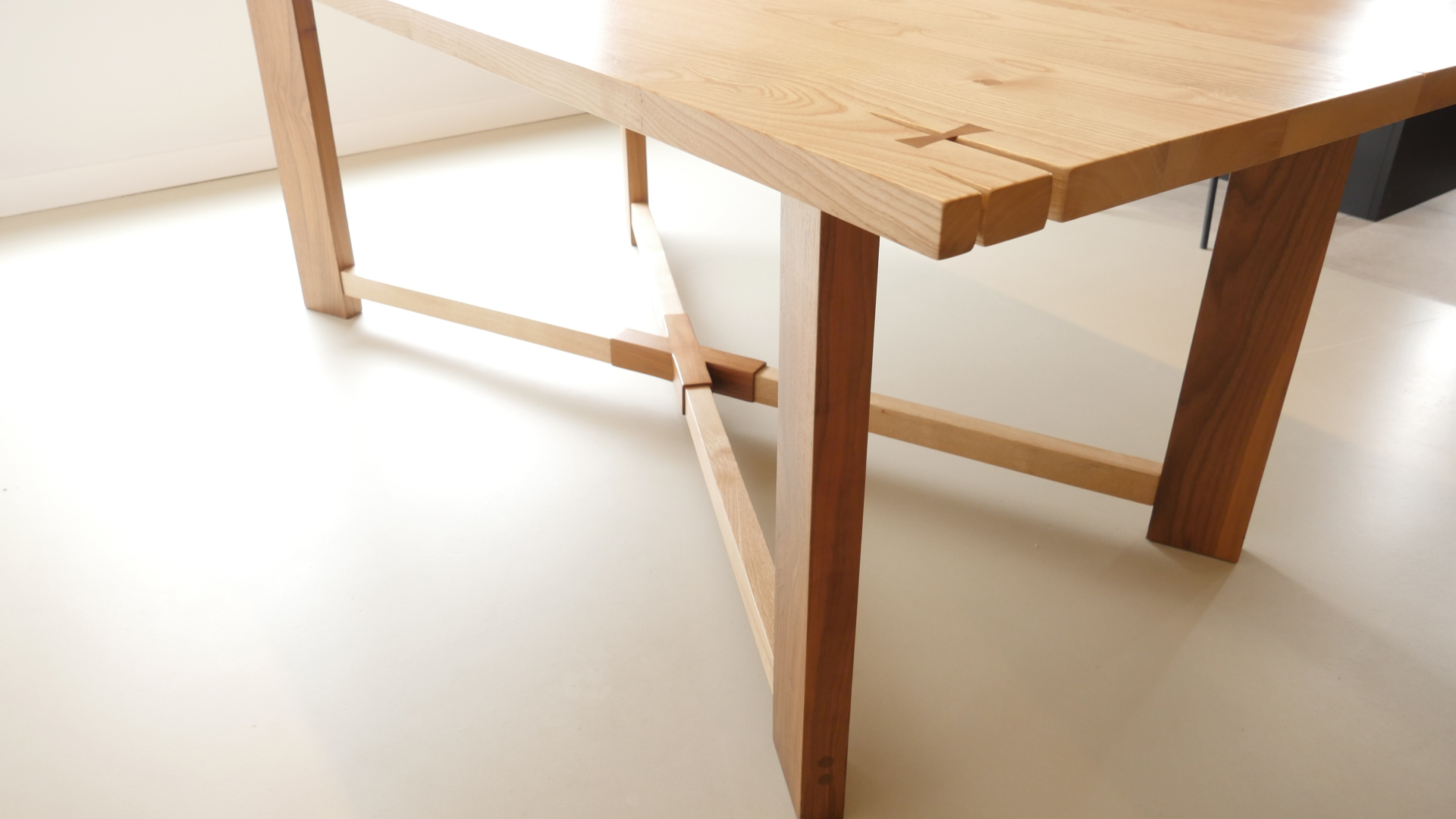 Mesa de comedor - Unai Beltrán