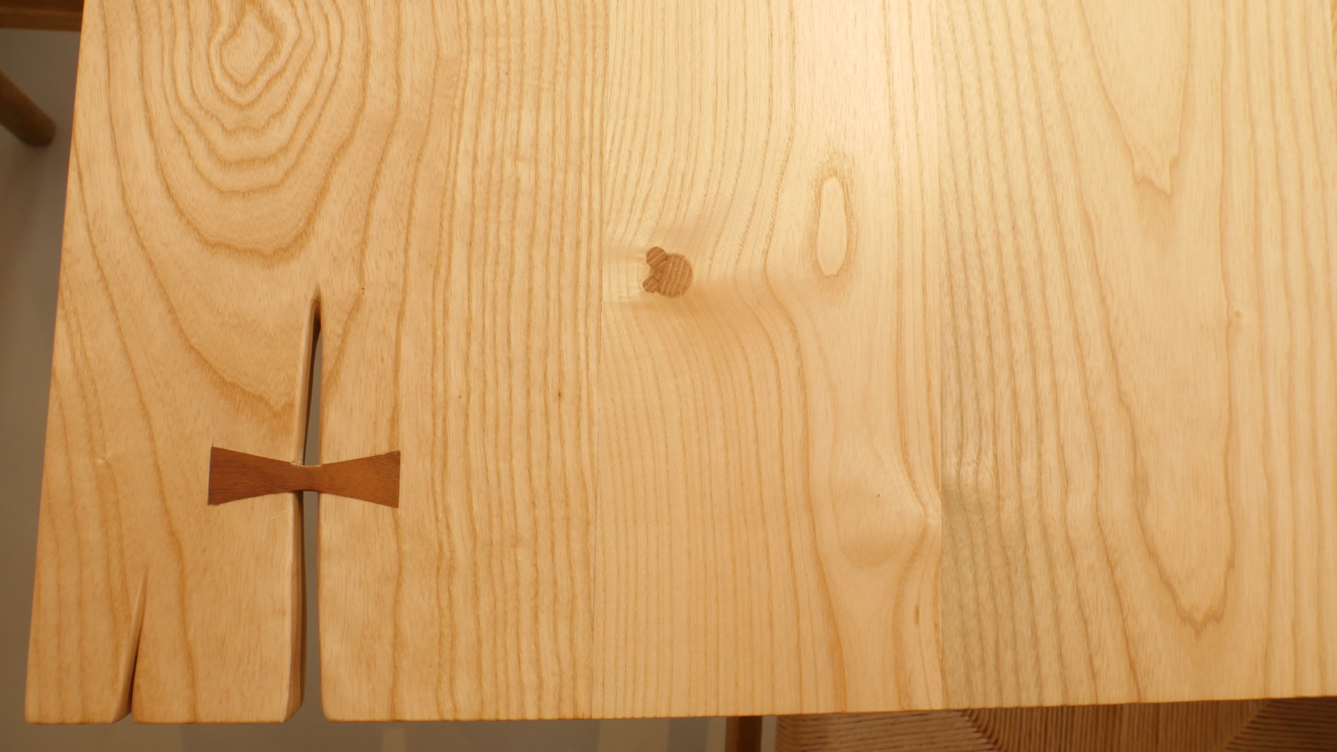 Mesa de comedor - Unai Beltrán